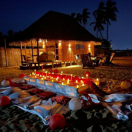 Tata Beach Hotel Котону Екстериор снимка